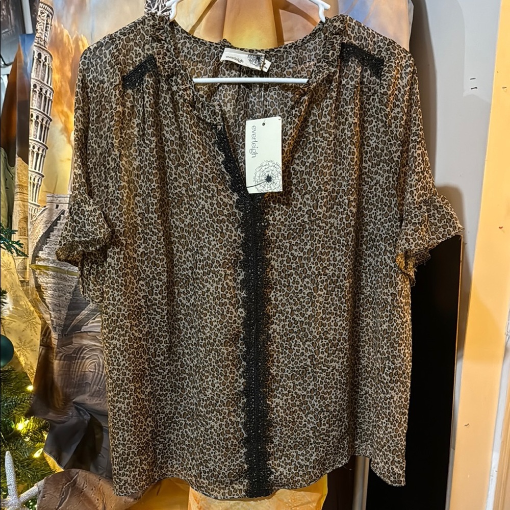 NWT Everleigh Animal Print sheer Blouse with Black Lace Trim M